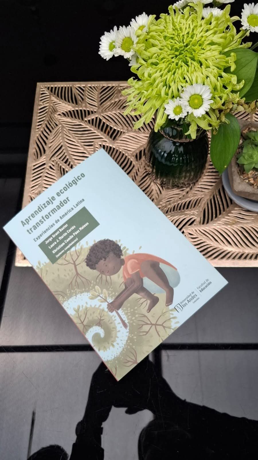 Docente de Bahía Solano fue protagonista en presentación de libro en la FILBo 2026